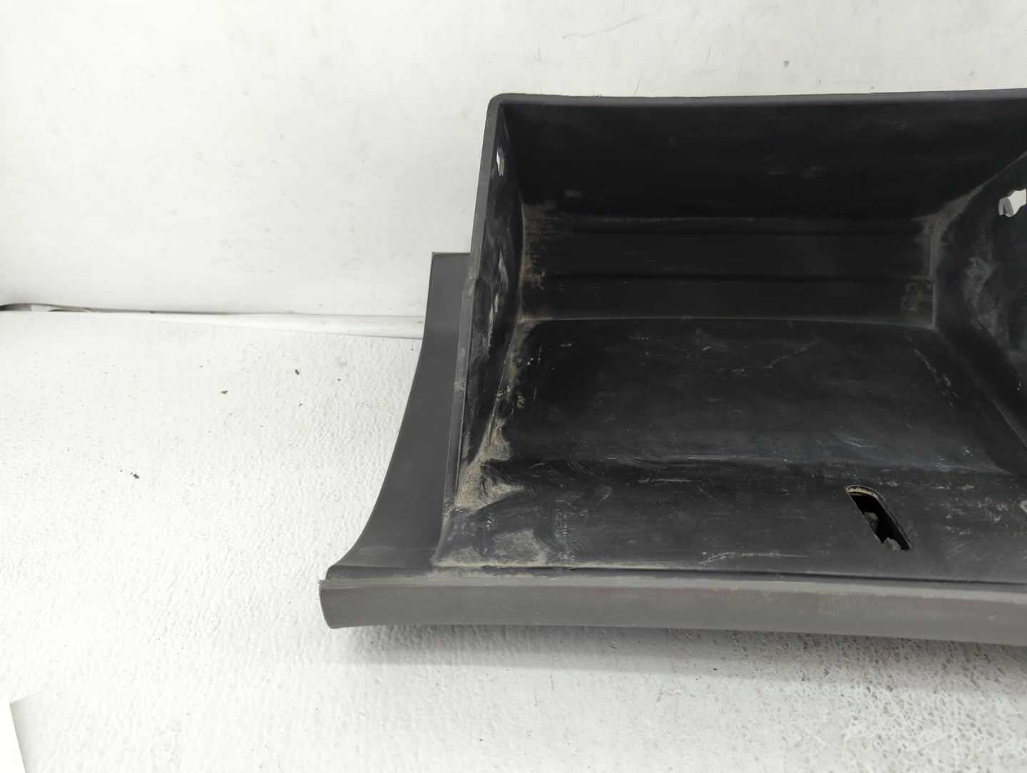 2010 Chevrolet Traverse Passenger Glove Box Door Storage Compartment 397476 - Oemusedautoparts1.com