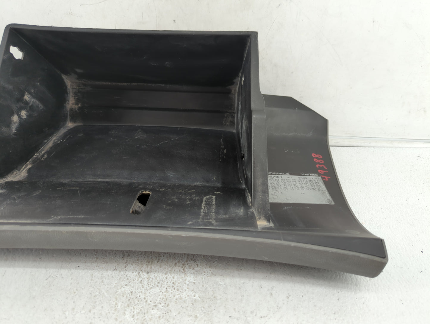 2010 Chevrolet Traverse Passenger Glove Box Door Storage Compartment 397476 - Oemusedautoparts1.com