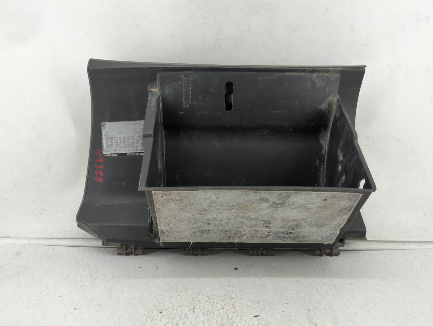 2010 Chevrolet Traverse Passenger Glove Box Door Storage Compartment 397476 - Oemusedautoparts1.com