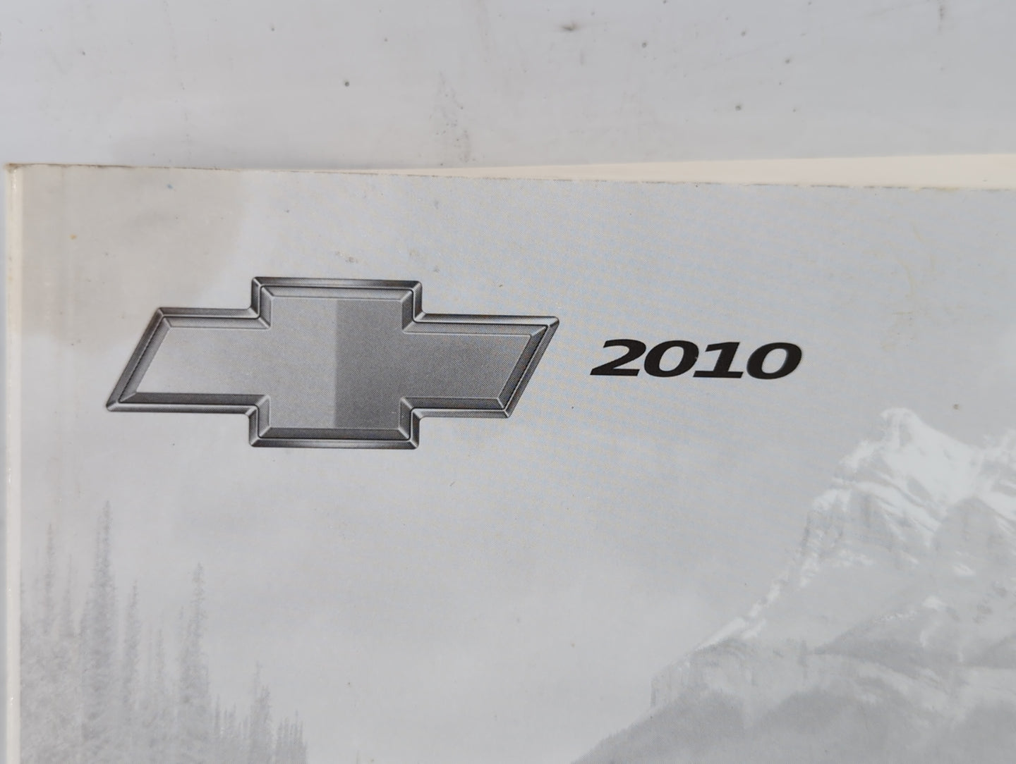 2010 Chevrolet Traverse Owners Manual Book Guide OEM Used Auto Parts - Oemusedautoparts1.com