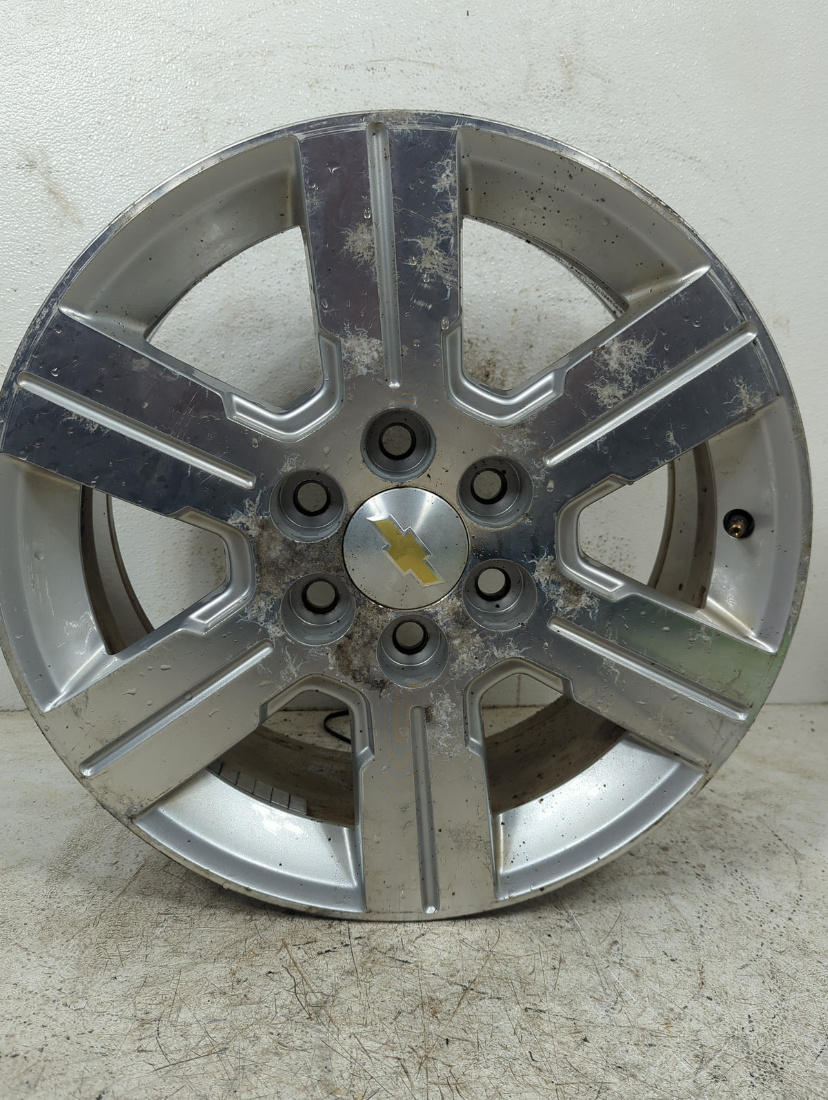 2010 Chevrolet Traverse Oem Wheel Rim 5000934 - Oemusedautoparts1.com