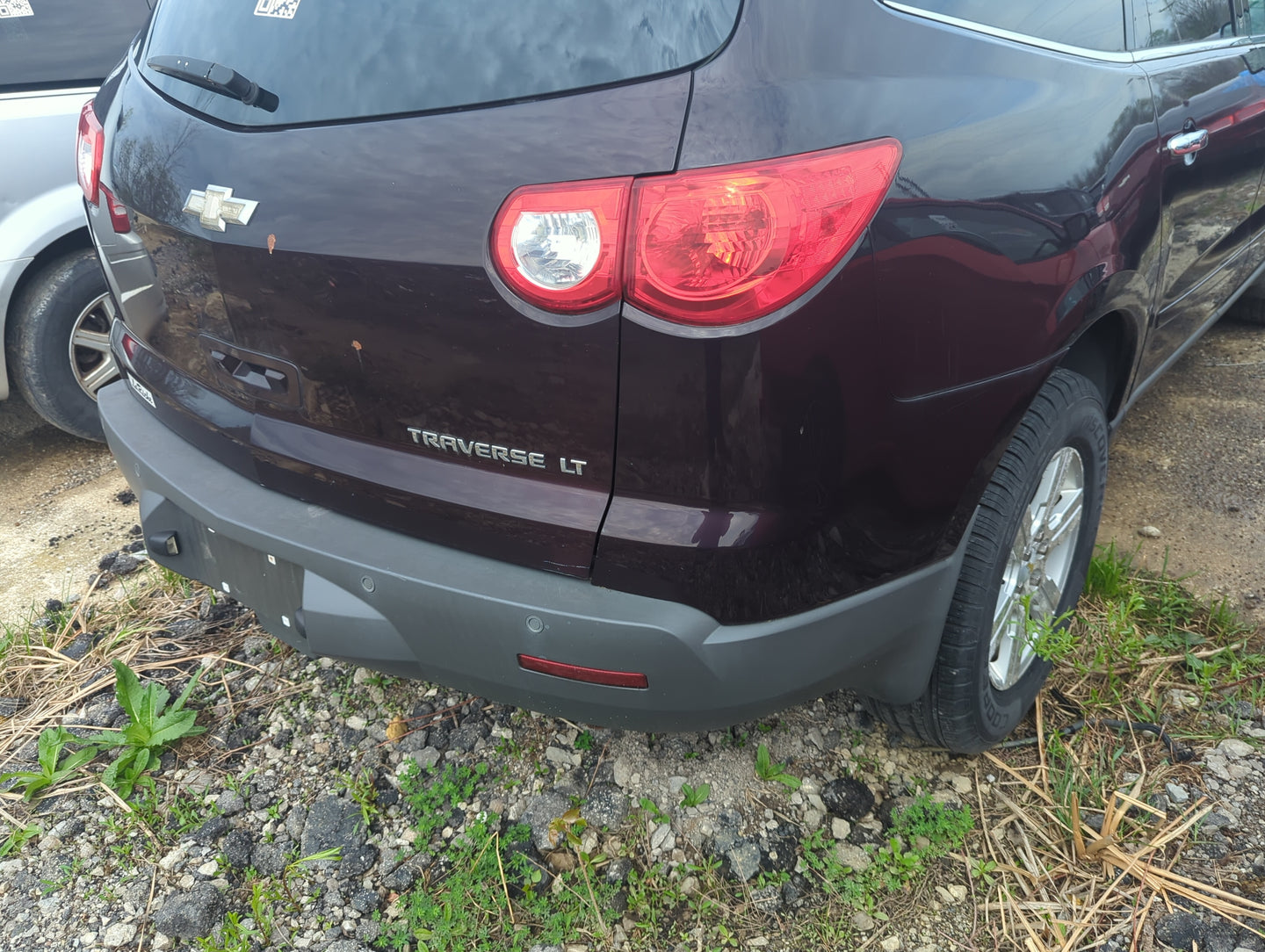 2010 Chevrolet Traverse Rear Bumper Assembly Oem 5010289 - Oemusedautoparts1.com