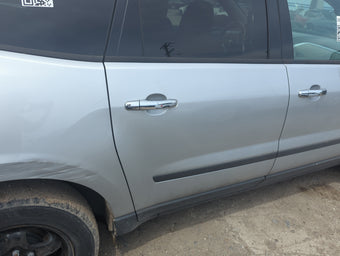 compare product 2010 Chevrolet Traverse Passenger Rear Door Oem 5019199