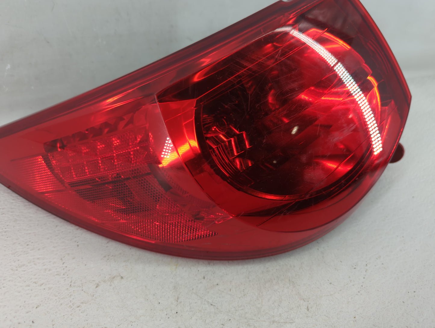 2010 Chevrolet Traverse Tail Light Assembly Driver Left OEM P/N:ZFY-00928-GM Fits OEM Used Auto Parts - Oemusedautoparts1.co