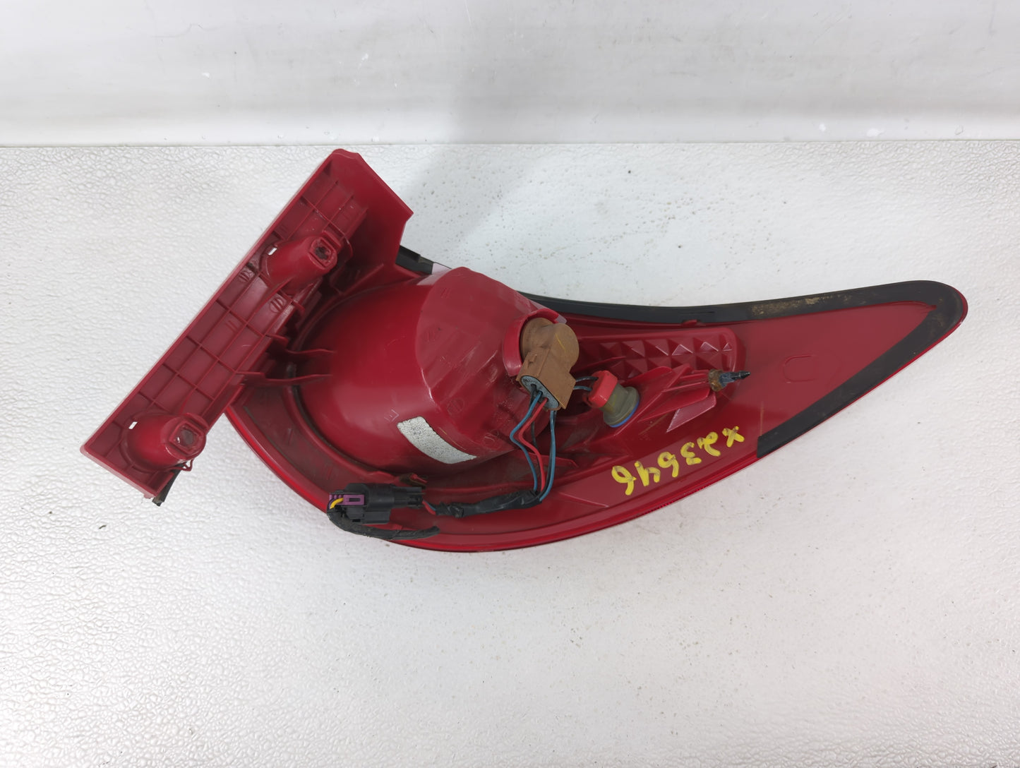 2010 Chevrolet Traverse Tail Light Assembly Driver Left OEM P/N:ZFY-00928-GM Fits OEM Used Auto Parts - Oemusedautoparts1.co