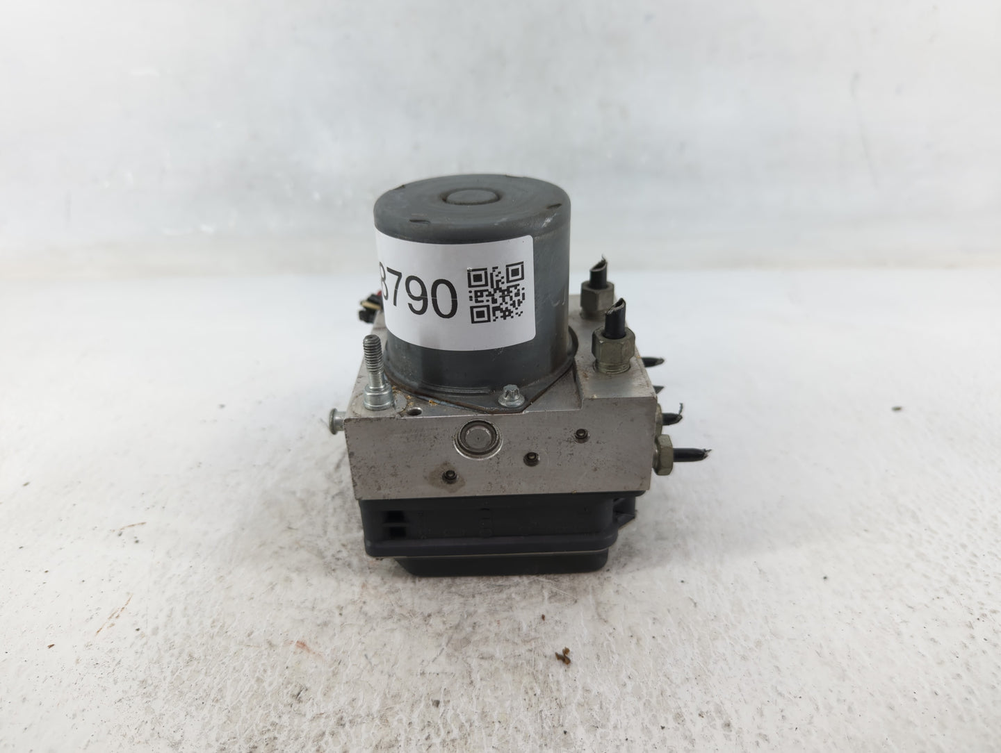 2010 Chevrolet Traverse ABS Pump Control Module Replacement P/N:0 265 230 111 01 25840315 Fits OEM Used Auto Parts - Oemused