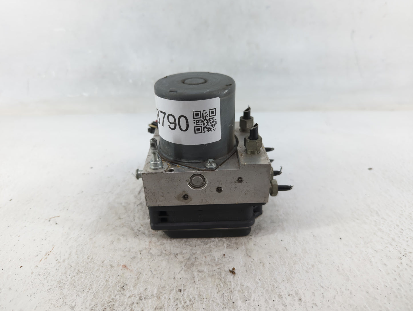 2010 Chevrolet Traverse ABS Pump Control Module Replacement P/N:0 265 230 111 01 25840315 Fits OEM Used Auto Parts - Oemused