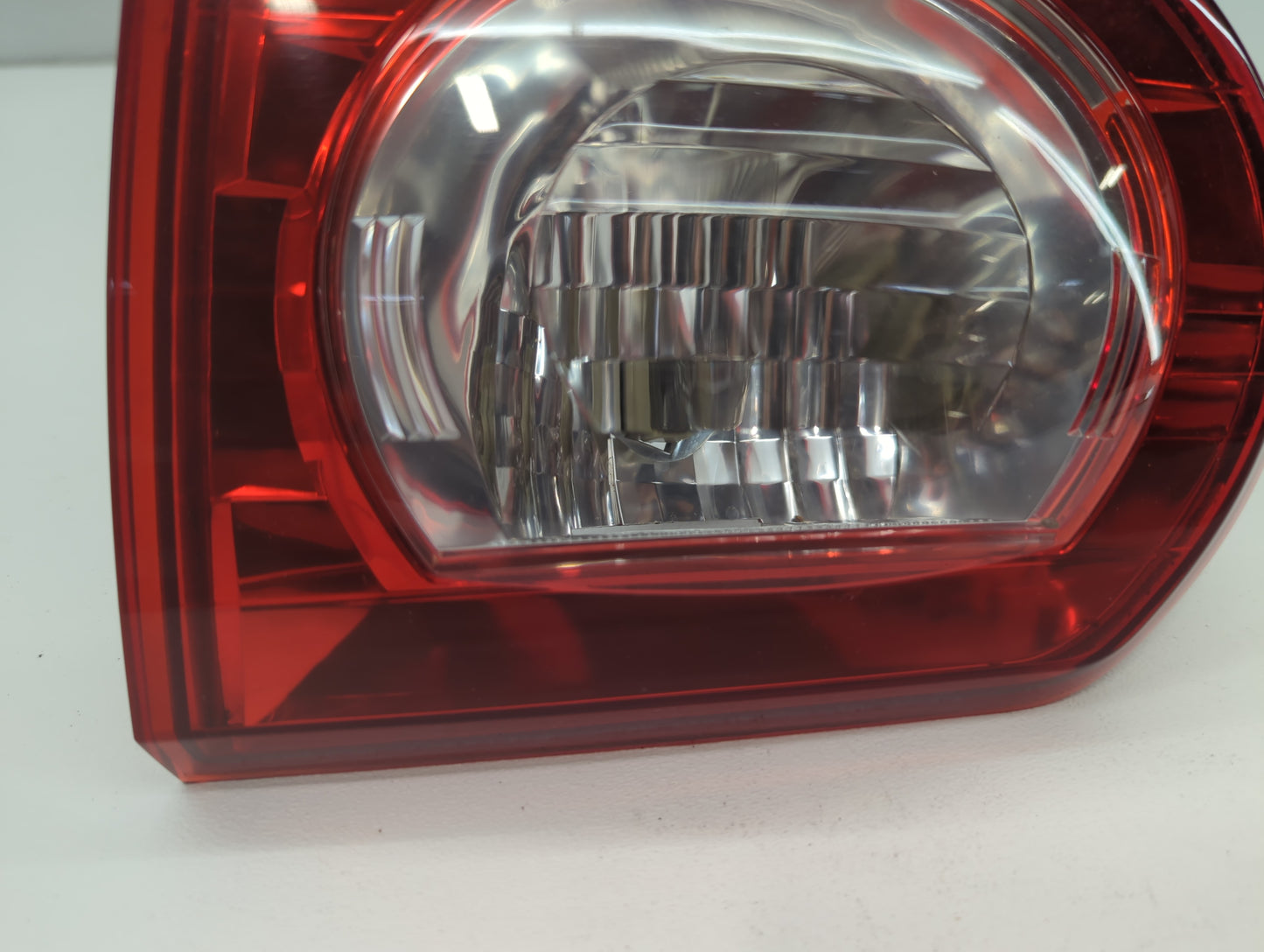 2010 Chevrolet Traverse Tail Light Assembly Passenger Right OEM P/N:25952323 Fits OEM Used Auto Parts - Oemusedautoparts1.co