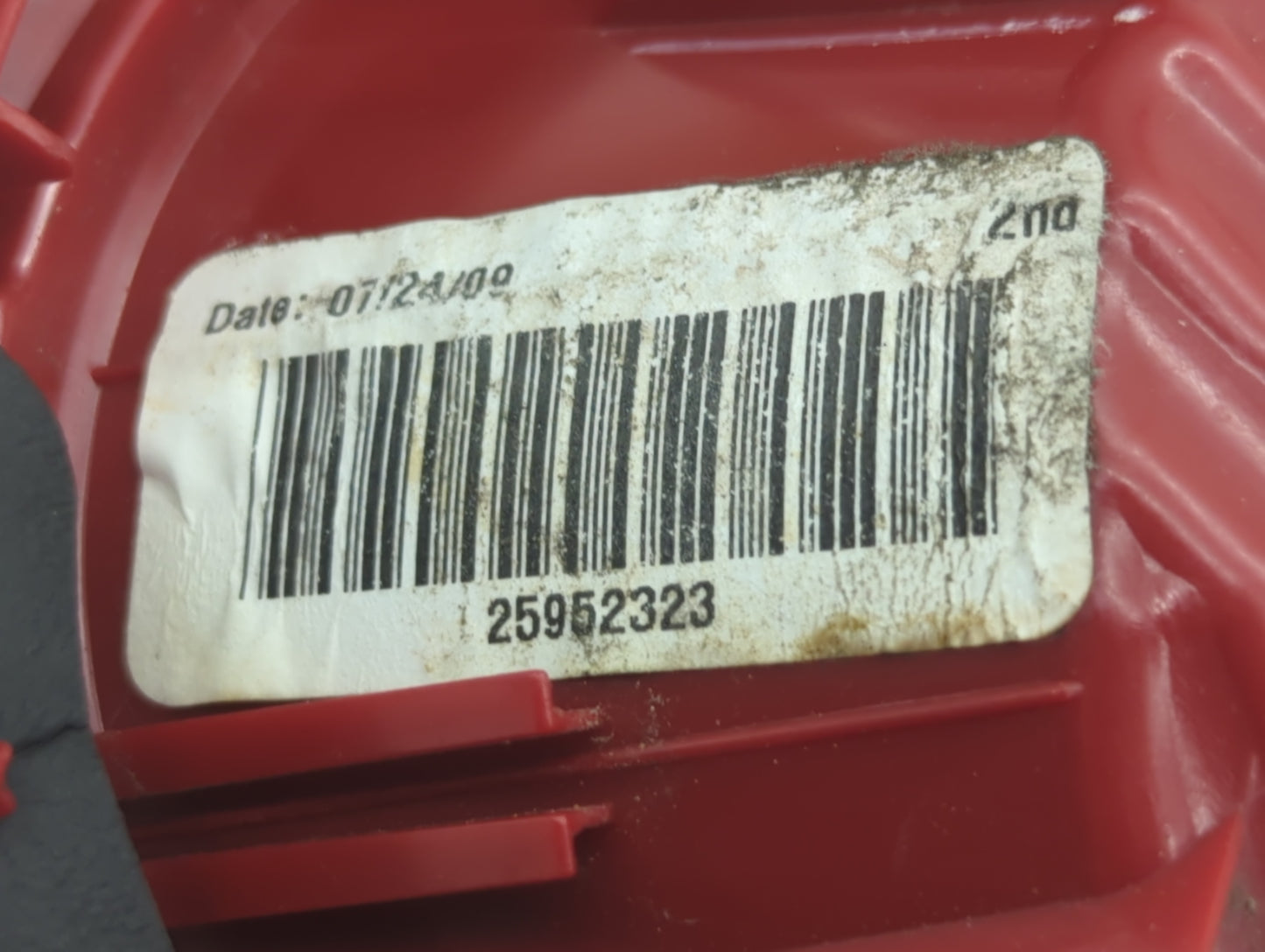 2010 Chevrolet Traverse Tail Light Assembly Passenger Right OEM P/N:25952323 Fits OEM Used Auto Parts - Oemusedautoparts1.co