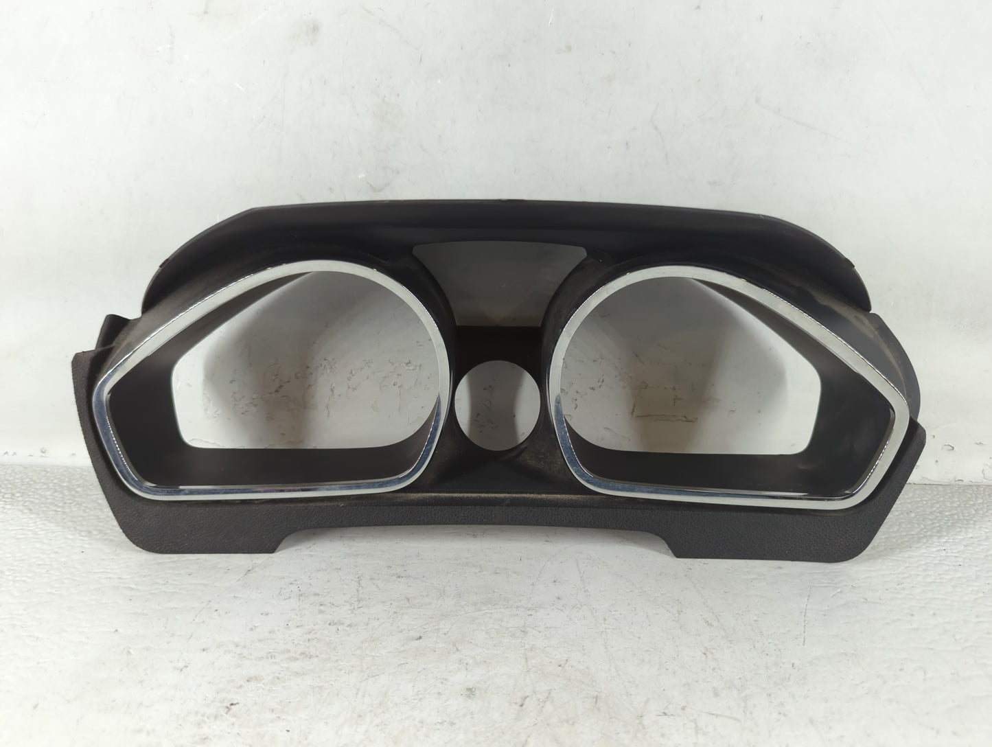 2010 Chevrolet Traverse Radio Climate Panel Bezel - Oemusedautoparts1.com