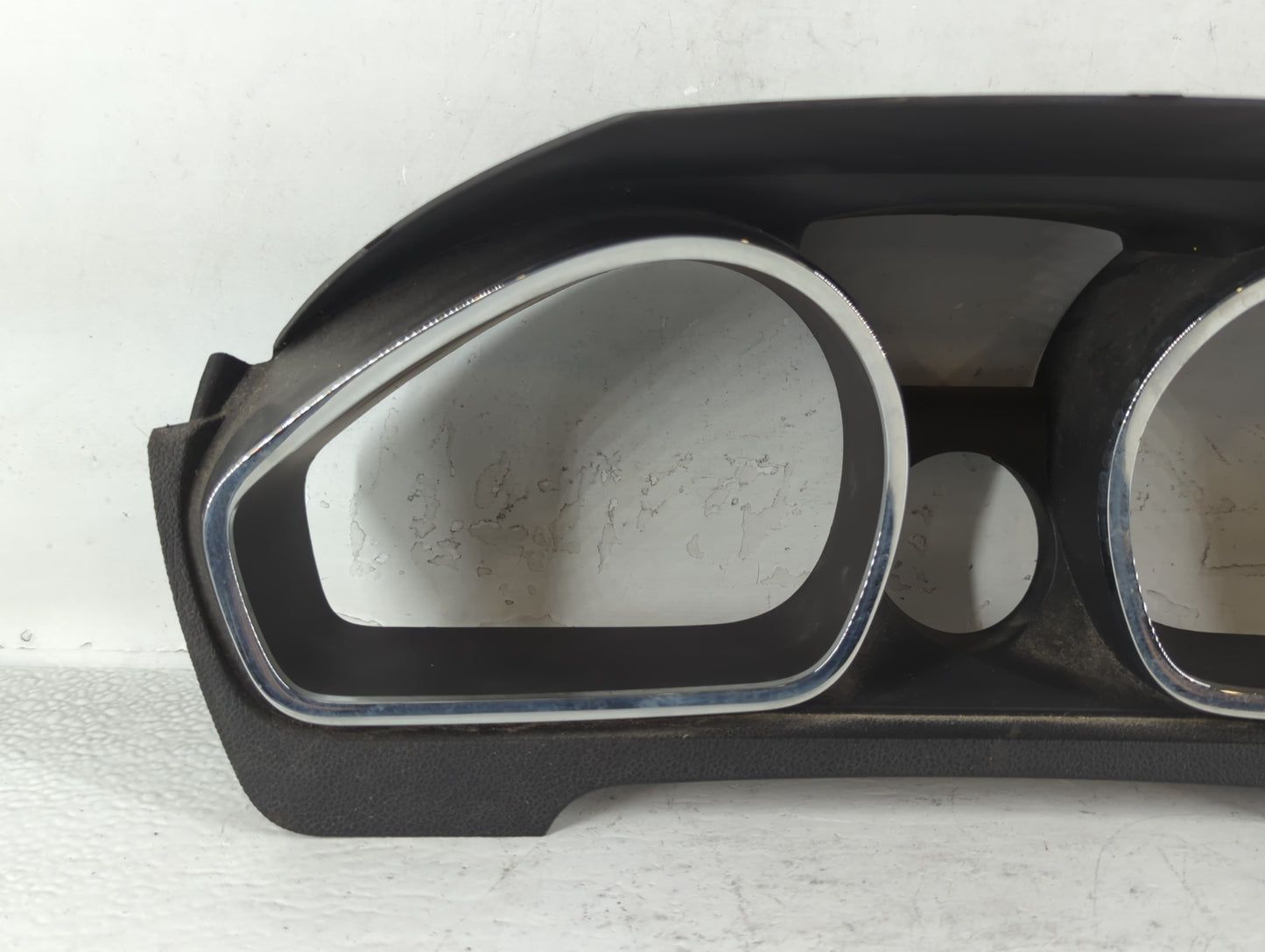 2010 Chevrolet Traverse Radio Climate Panel Bezel - Oemusedautoparts1.com
