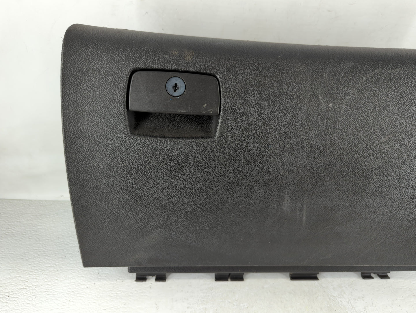 2010 Chevrolet Traverse Passenger Glove Box Door Storage Compartment 693769 - Oemusedautoparts1.com