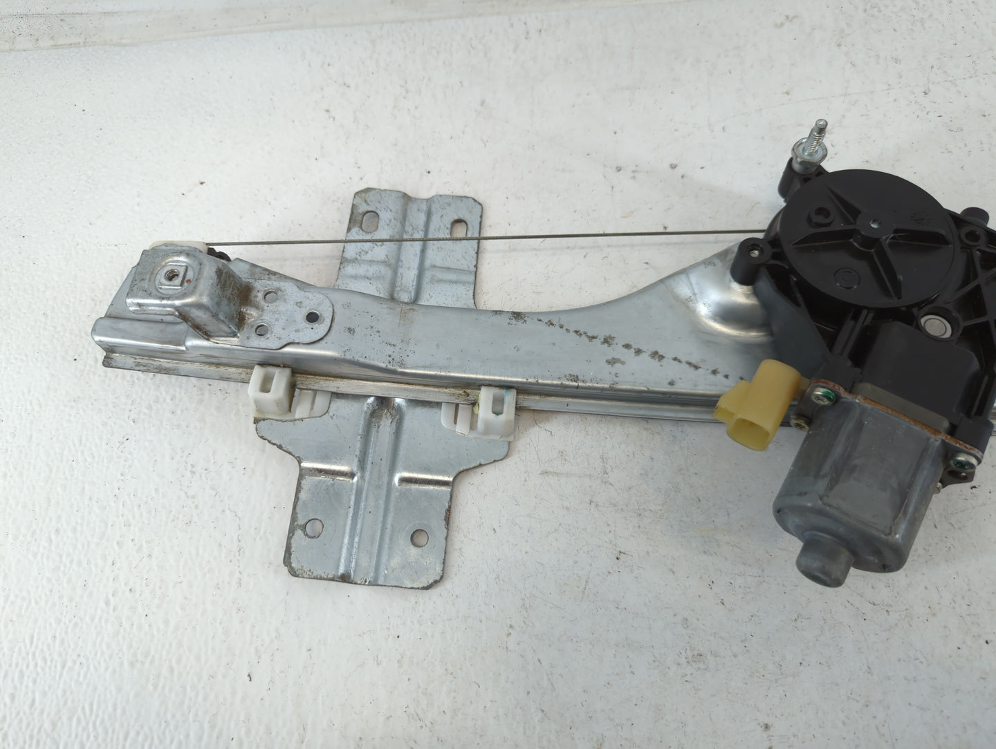 Chevrolet Traverse Window Regulator Right Passenger Rear - Oemusedautoparts1.com