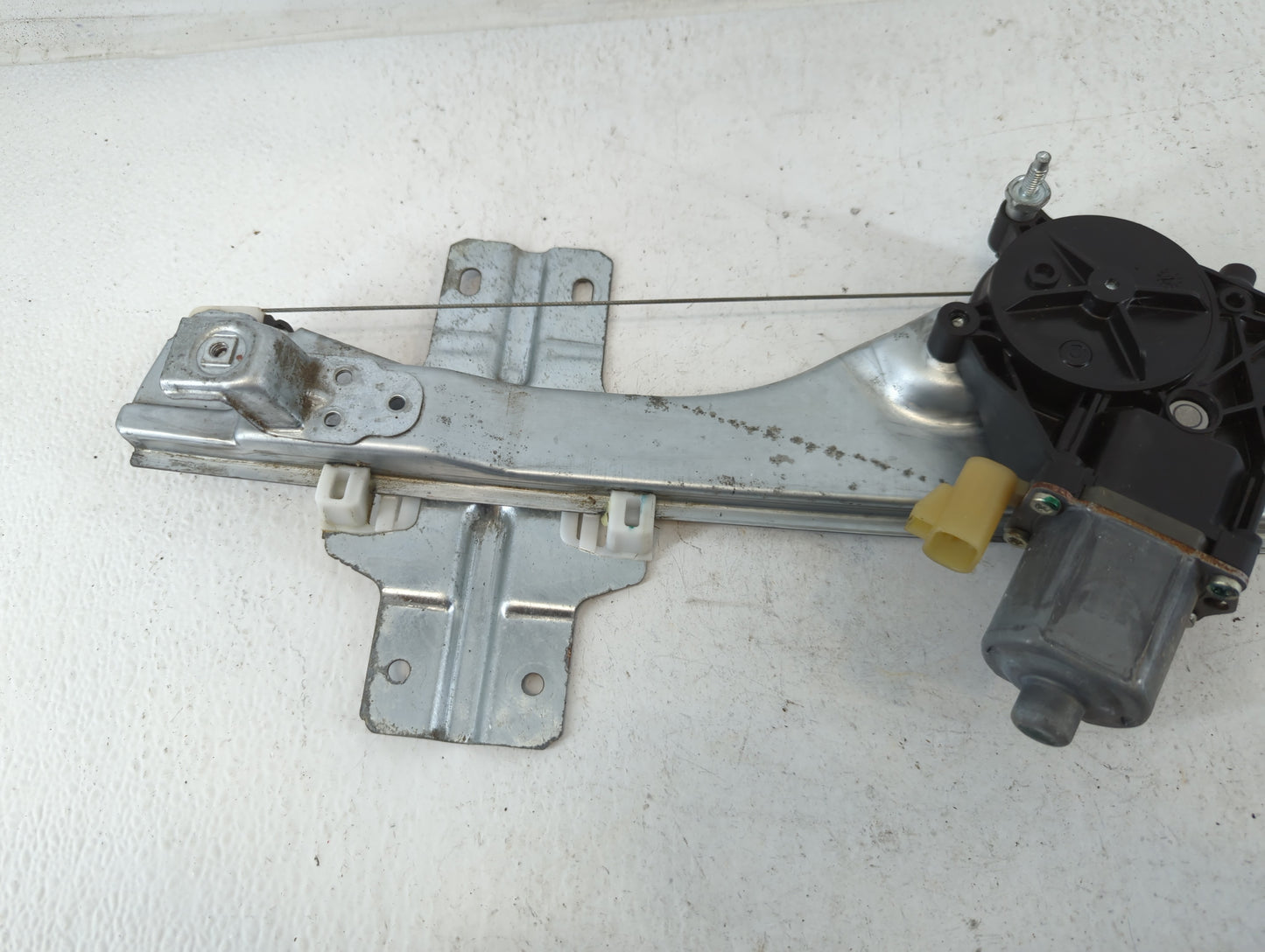 Chevrolet Traverse Window Regulator Right Passenger Rear - Oemusedautoparts1.com