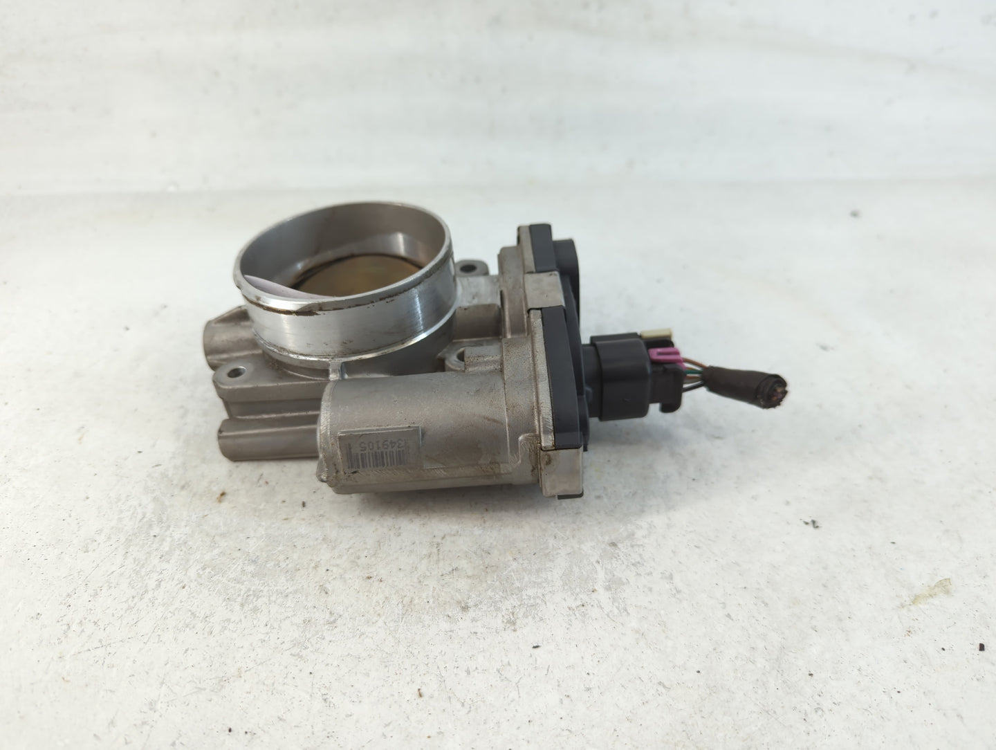 2010 Chevrolet Traverse Throttle Body P/N:995AA9105C Fits Fits 2007 2008 2009 2011 OEM Used Auto Parts - Oemusedautoparts1.c