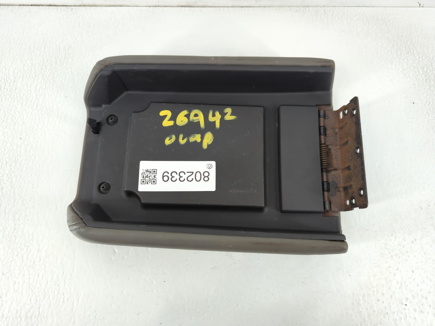 2010 Chevrolet Traverse Center Console Armrest Cover Lid Fits OEM Used Auto Parts - Oemusedautoparts1.com