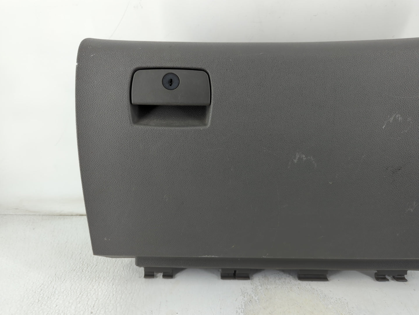 2010 Chevrolet Traverse Passenger Glove Box Door Storage Compartment 802467 - Oemusedautoparts1.com