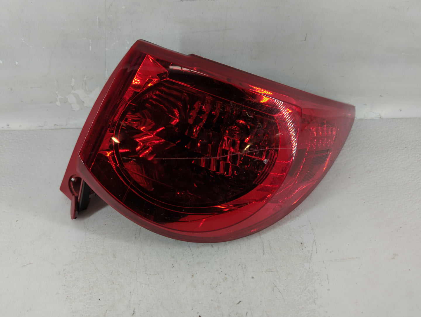 2010 Chevrolet Traverse Tail Light Assembly Passenger Right OEM P/N:34T543809 ZFY-00928-GM Fits OEM Used Auto Parts - Oemuse