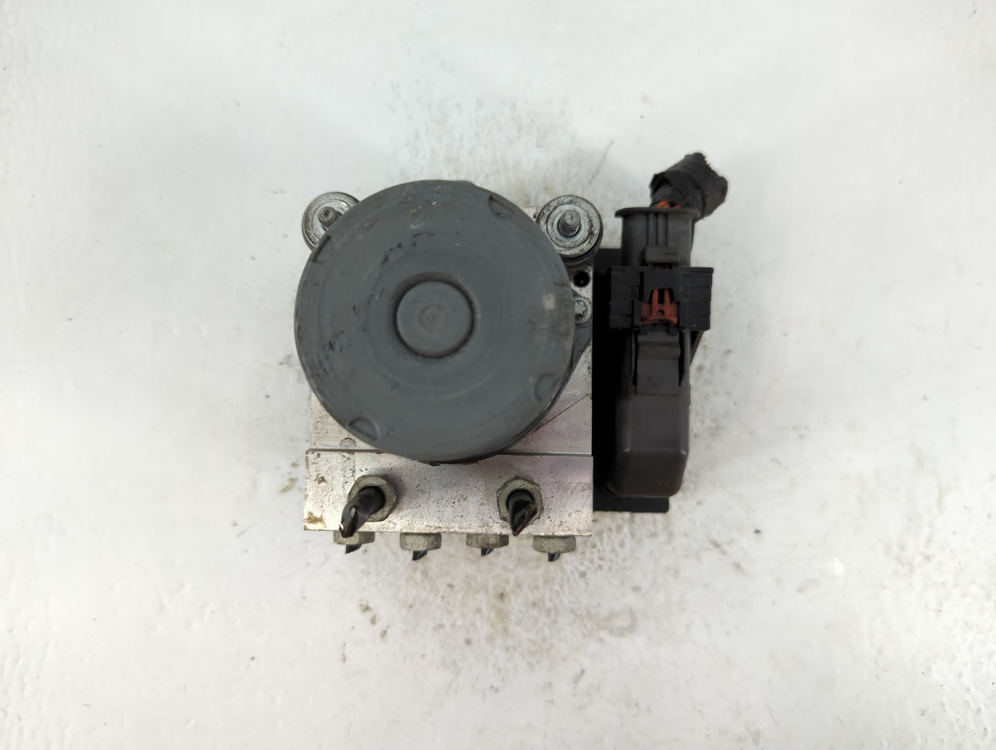 2010 Chevrolet Traverse ABS Pump Control Module Replacement P/N:25840315 0 265 230 111 01 Fits OEM Used Auto Parts - Oemused