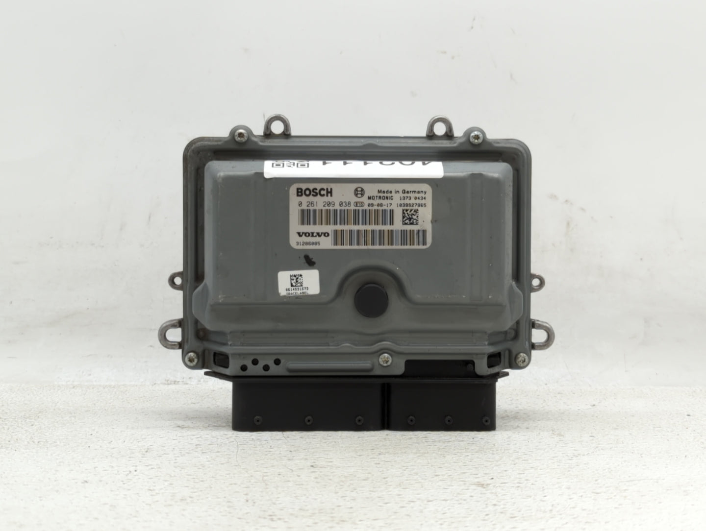 2010 Chevrolet V30 PCM Engine Control Computer ECU ECM PCU OEM P/N:279700-9300 0 261 209 038 Fits OEM Used Auto Parts - Oemu