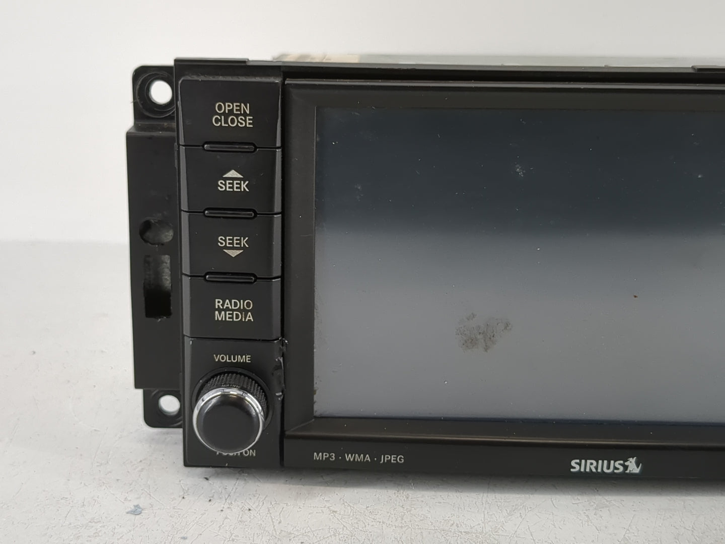 2008-2010 Chrysler 300 Radio AM FM Cd Player Receiver Replacement P/N:P05064401 Fits Fits 2008 2009 2010 OEM Used Auto Parts