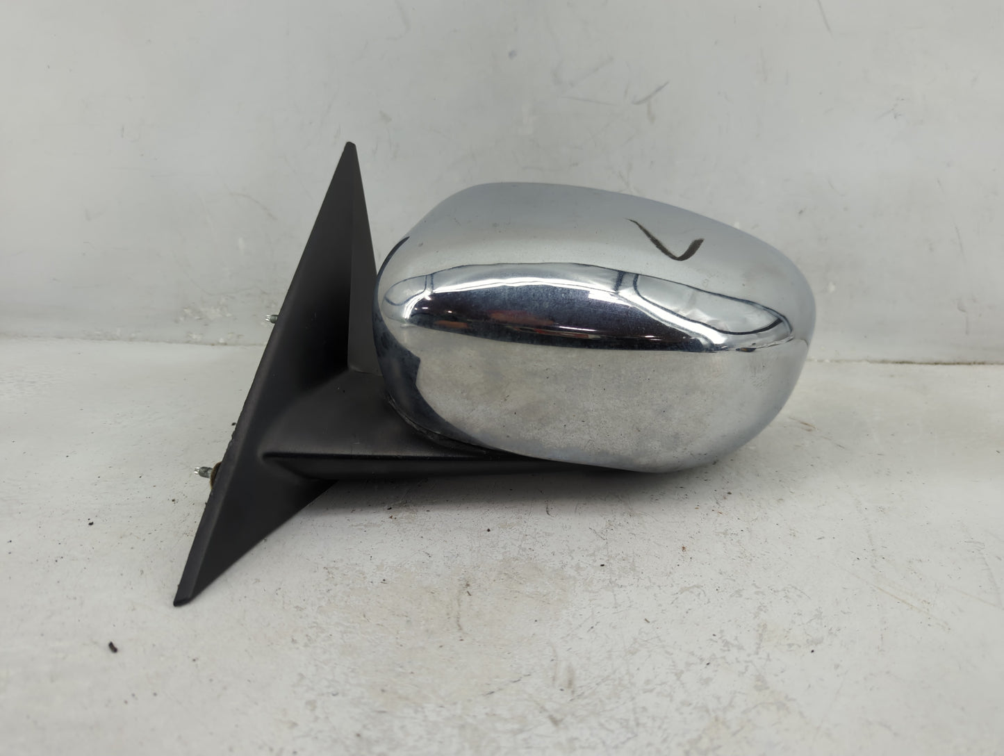 2007-2010 Chrysler 300 Driver Side View Mirror - Left Door Mirror OEM Used - Oemusedautoparts1.com