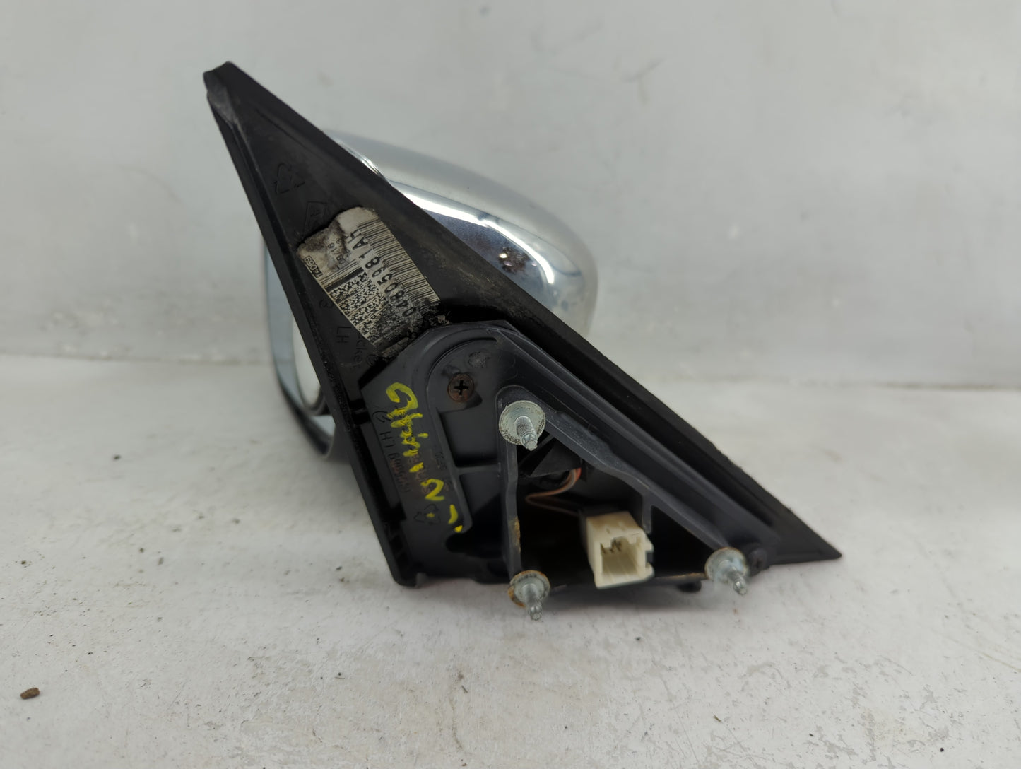 2007-2010 Chrysler 300 Driver Side View Mirror - Left Door Mirror OEM Used - Oemusedautoparts1.com