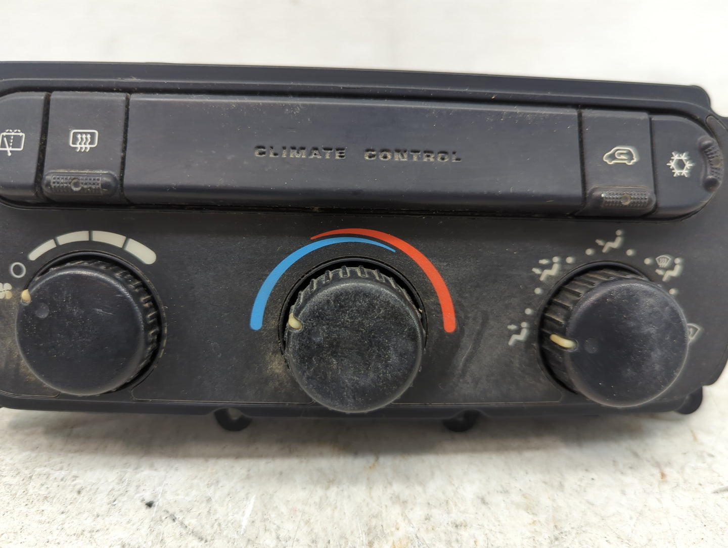 2008-2010 Chrysler 300 Climate Control Module Temperature AC/Heater Replacement P/N:P05134625AB Fits Fits 2008 2009 2010 OEM