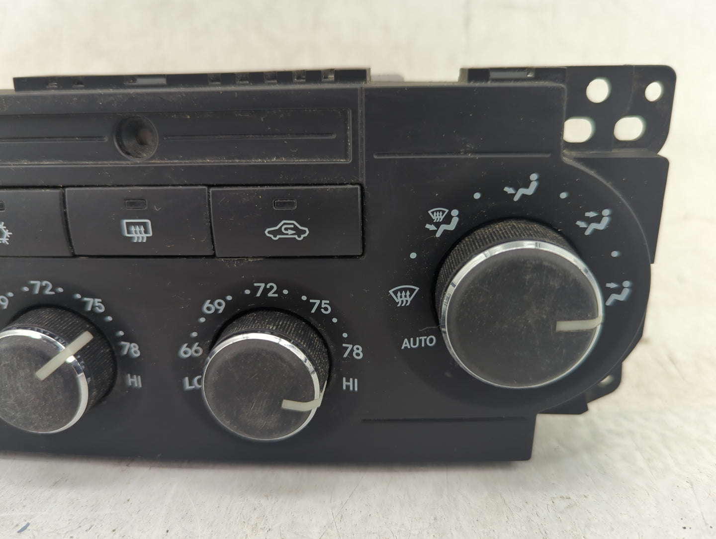 2008-2010 Chrysler 300 Climate Control Module Temperature AC/Heater Replacement P/N:P55111872AD Fits Fits 2008 2009 2010 OEM