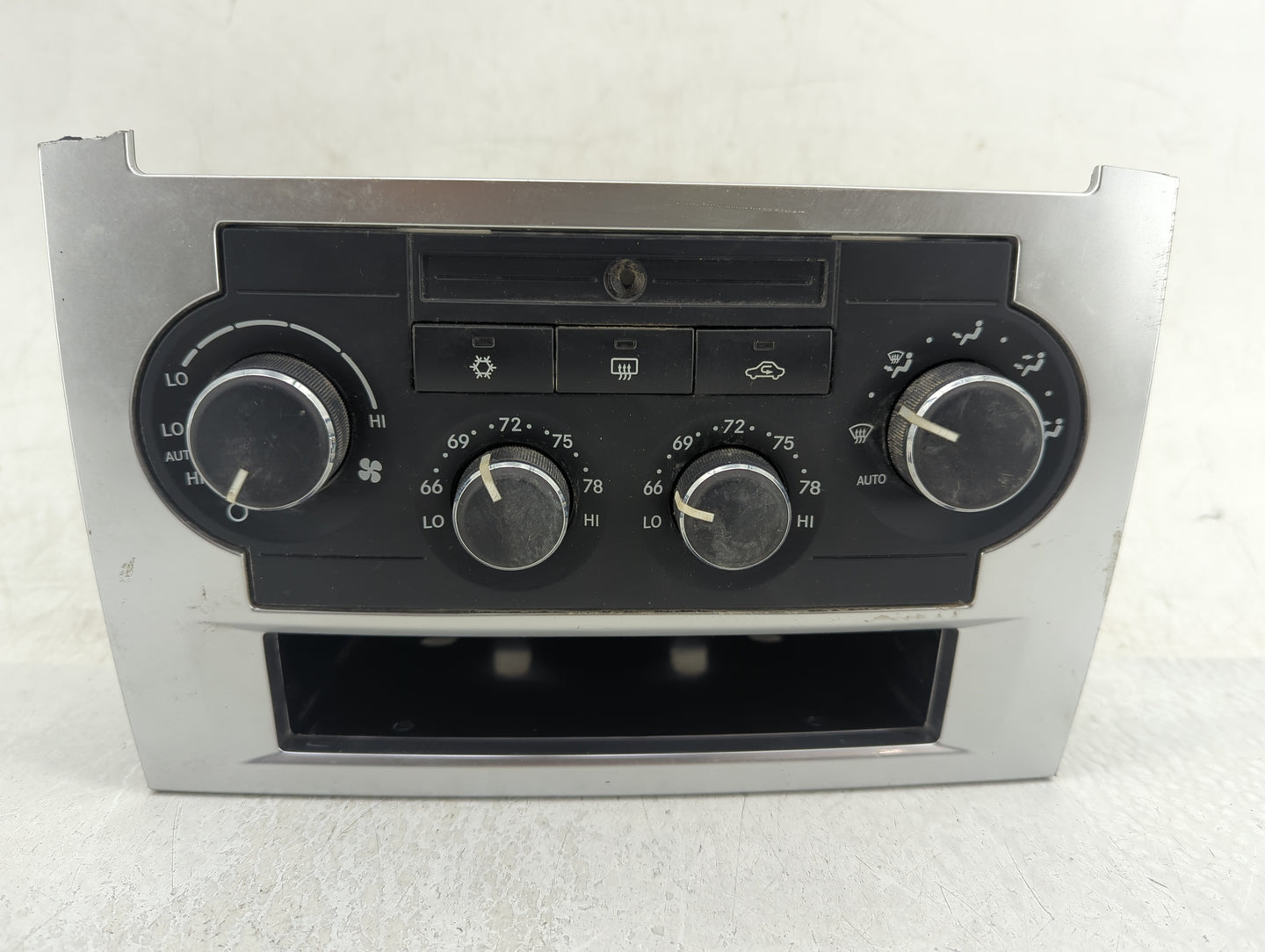 2008-2010 Chrysler 300 Climate Control Module Temperature AC/Heater Replacement P/N:P55111872AD HAF06.00.04 Fits OEM Used Au