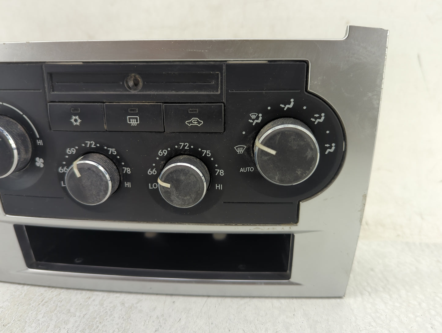 2008-2010 Chrysler 300 Climate Control Module Temperature AC/Heater Replacement P/N:P55111872AD HAF06.00.04 Fits OEM Used Au
