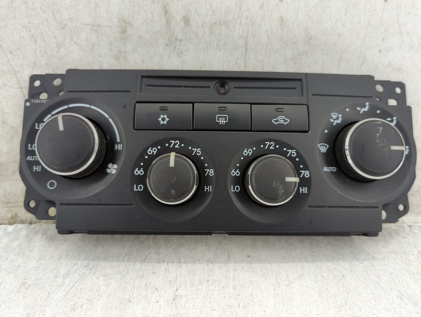 2008-2010 Chrysler 300 Climate Control Module Temperature AC/Heater Replacement P/N:P55111872AD Fits Fits 2008 2009 2010 OEM