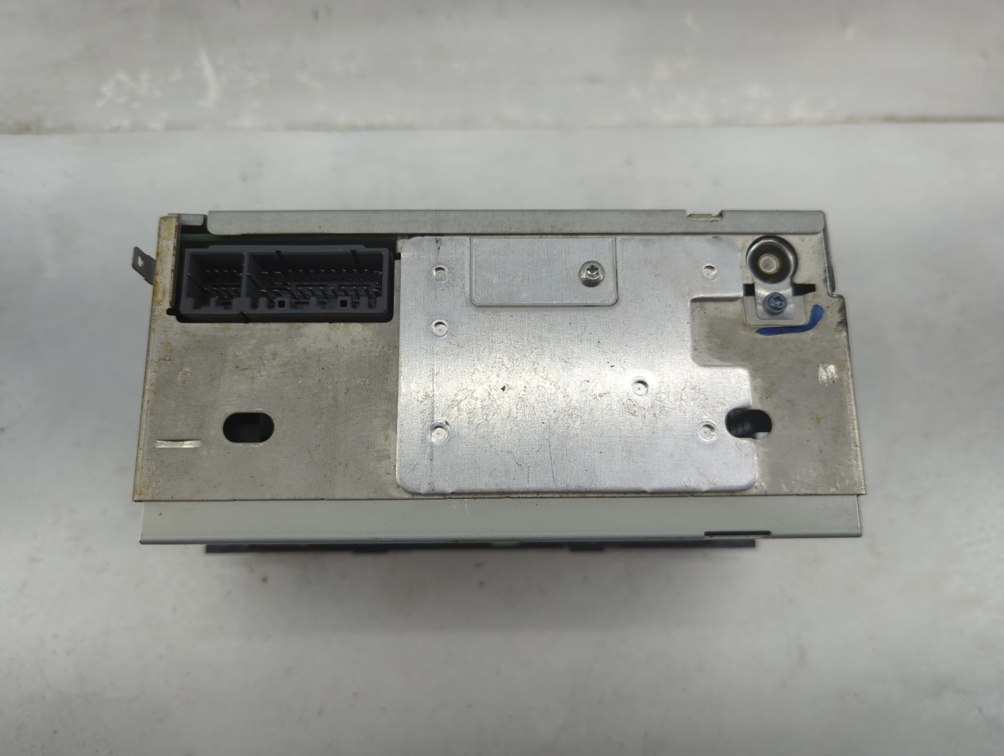 2008-2010 Chrysler 300 Radio AM FM Cd Player Receiver Replacement P/N:P05064171AM Fits Fits 2008 2009 2010 OEM Used Auto Par