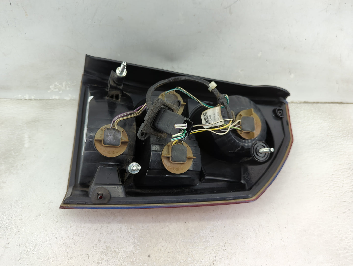 2008-2010 Chrysler 300 Tail Light Assembly Passenger Right OEM Fits Fits 2008 2009 2010 OEM Used Auto Parts - Oemusedautopar