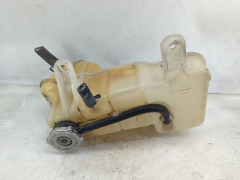 compare product 2006-2010 Chrysler 300 Radiator Coolant Overflow Expansion Tank Bottle 1459618