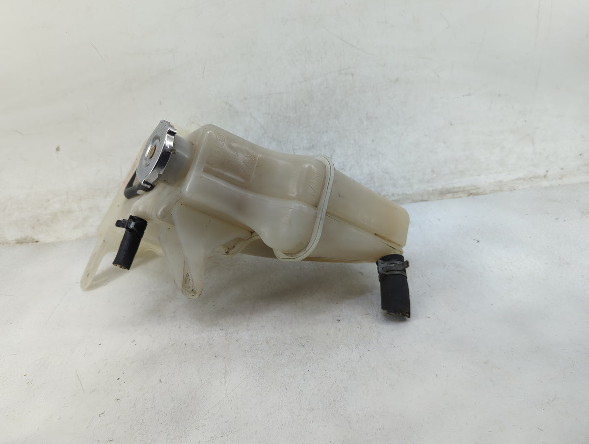 2006-2010 Chrysler 300 Radiator Coolant Overflow Expansion Tank Bottle 1466986 - Oemusedautoparts1.com