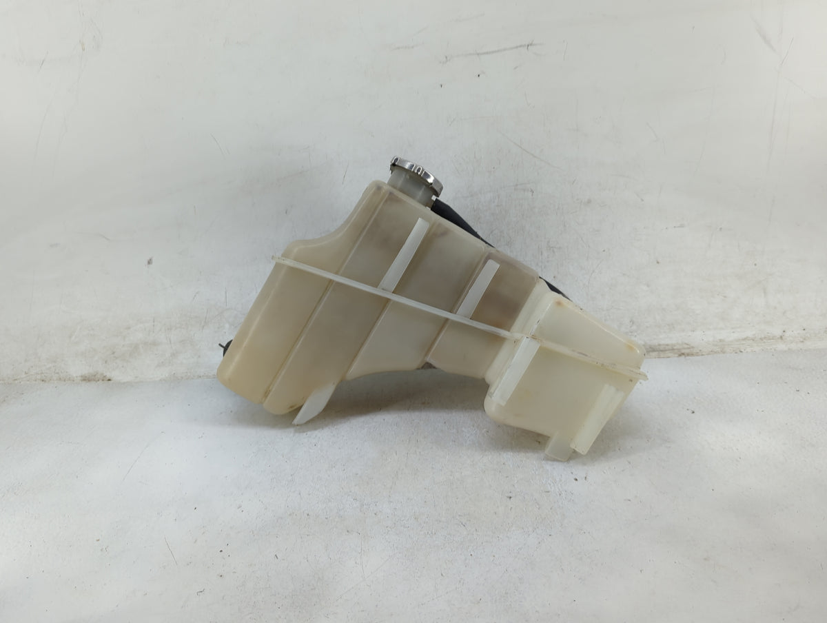 2006-2010 Chrysler 300 Radiator Coolant Overflow Expansion Tank Bottle 1466986 - Oemusedautoparts1.com