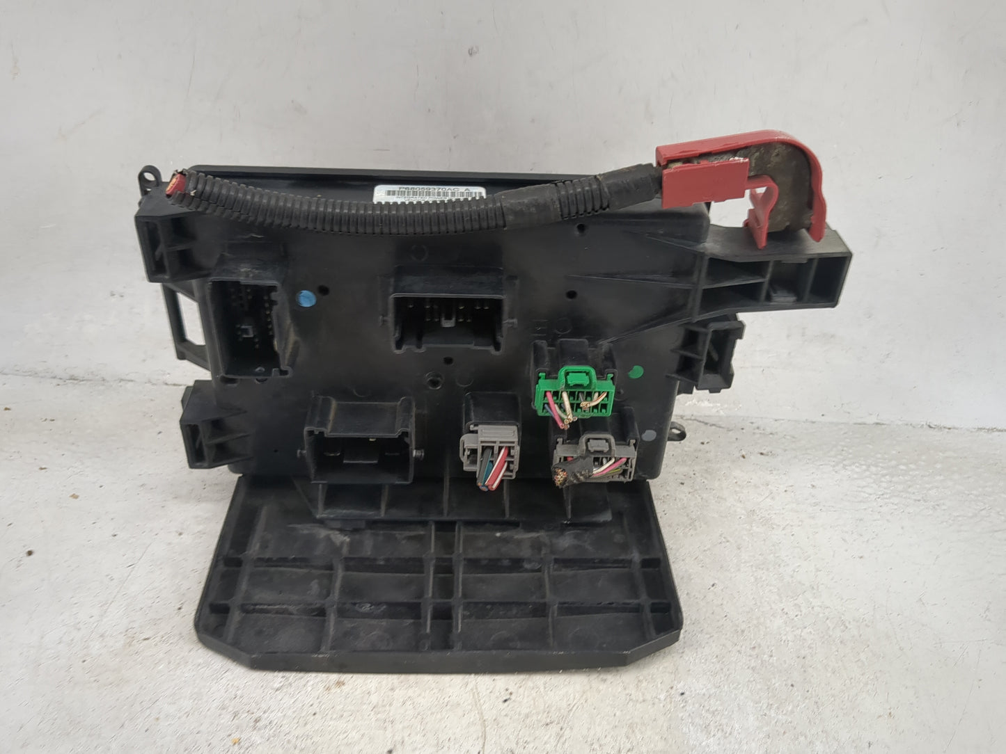 2010 Chrysler 300 Fusebox Fuse Box Relay Module Tipm - Oemusedautoparts1.com