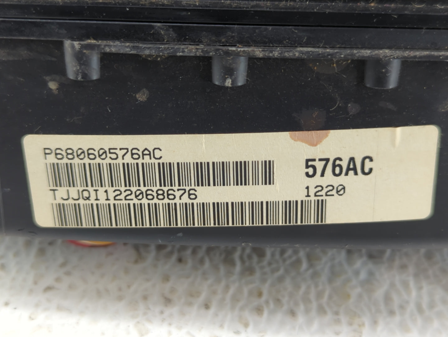 2010 Chrysler 300 Instrument Cluster Speedometer Gauges P/N:P68060576AC Fits OEM Used Auto Parts - Oemusedautoparts1.com