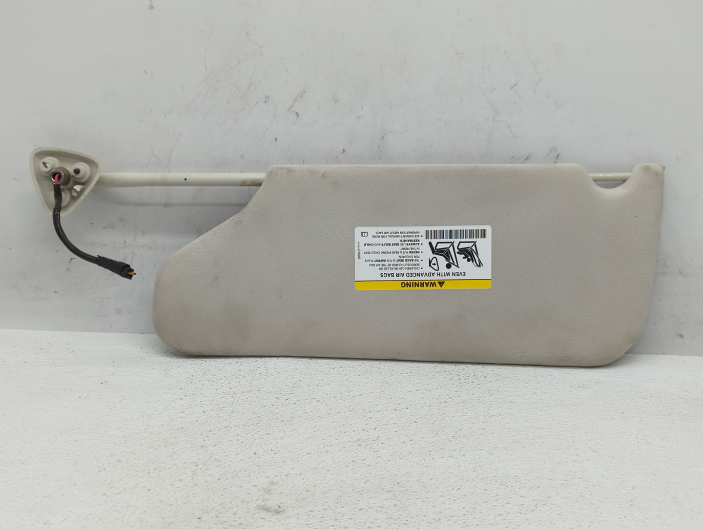 2008-2010 Chrysler 300 Sun Visor Shade Replacement Passenger Right Mirror Fits Fits 2008 2009 2010 OEM Used Auto Parts - Oem