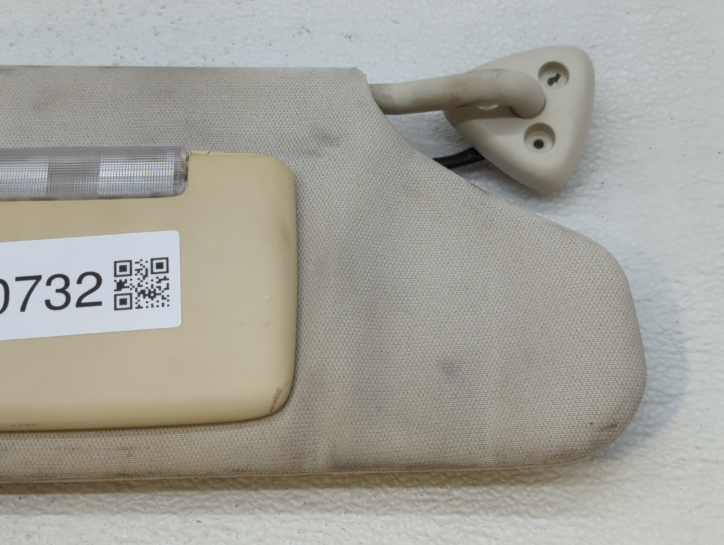 2008-2010 Chrysler 300 Sun Visor Shade Replacement Passenger Right Mirror Fits Fits 2008 2009 2010 OEM Used Auto Parts - Oem