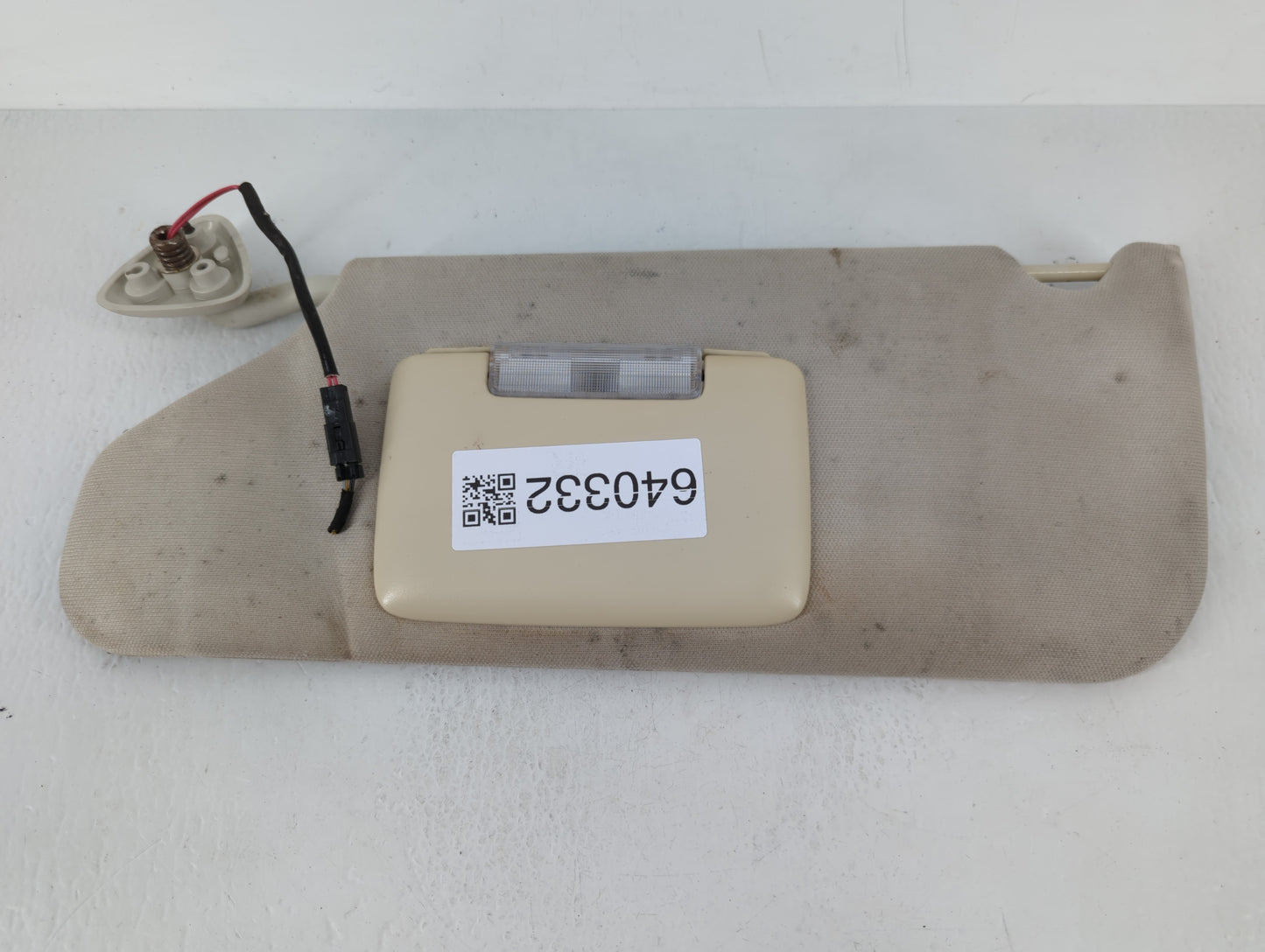 2008-2010 Chrysler 300 Sun Visor Shade Replacement Passenger Right Mirror Fits Fits 2008 2009 2010 OEM Used Auto Parts - Oem