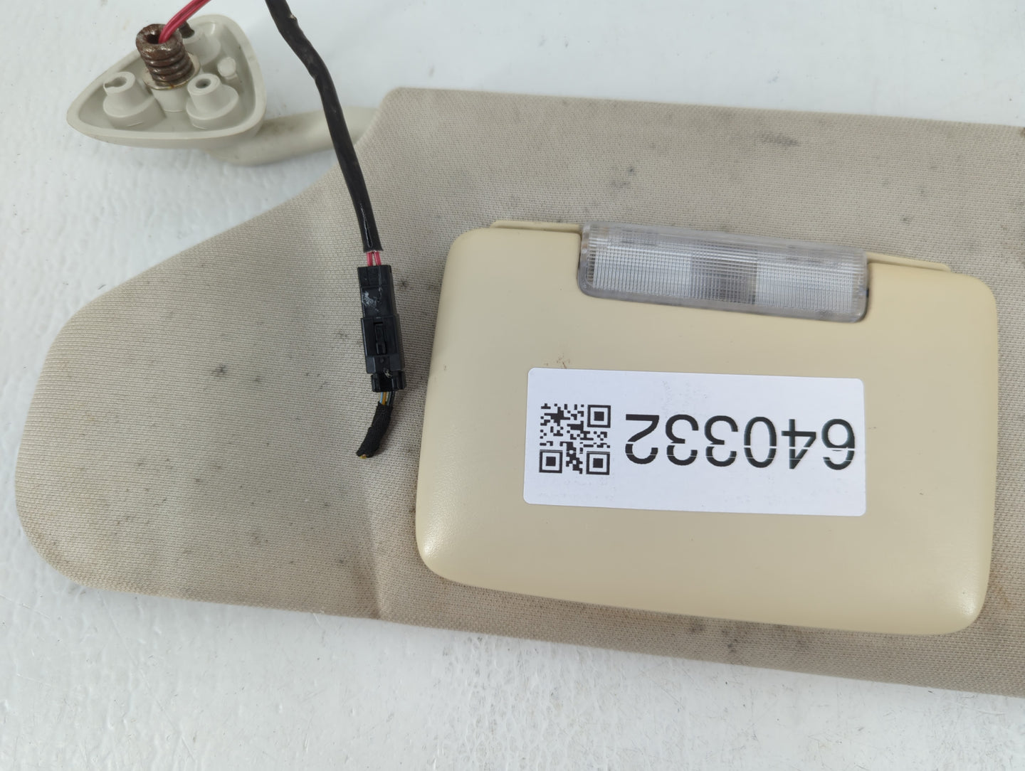 2008-2010 Chrysler 300 Sun Visor Shade Replacement Passenger Right Mirror Fits Fits 2008 2009 2010 OEM Used Auto Parts - Oem