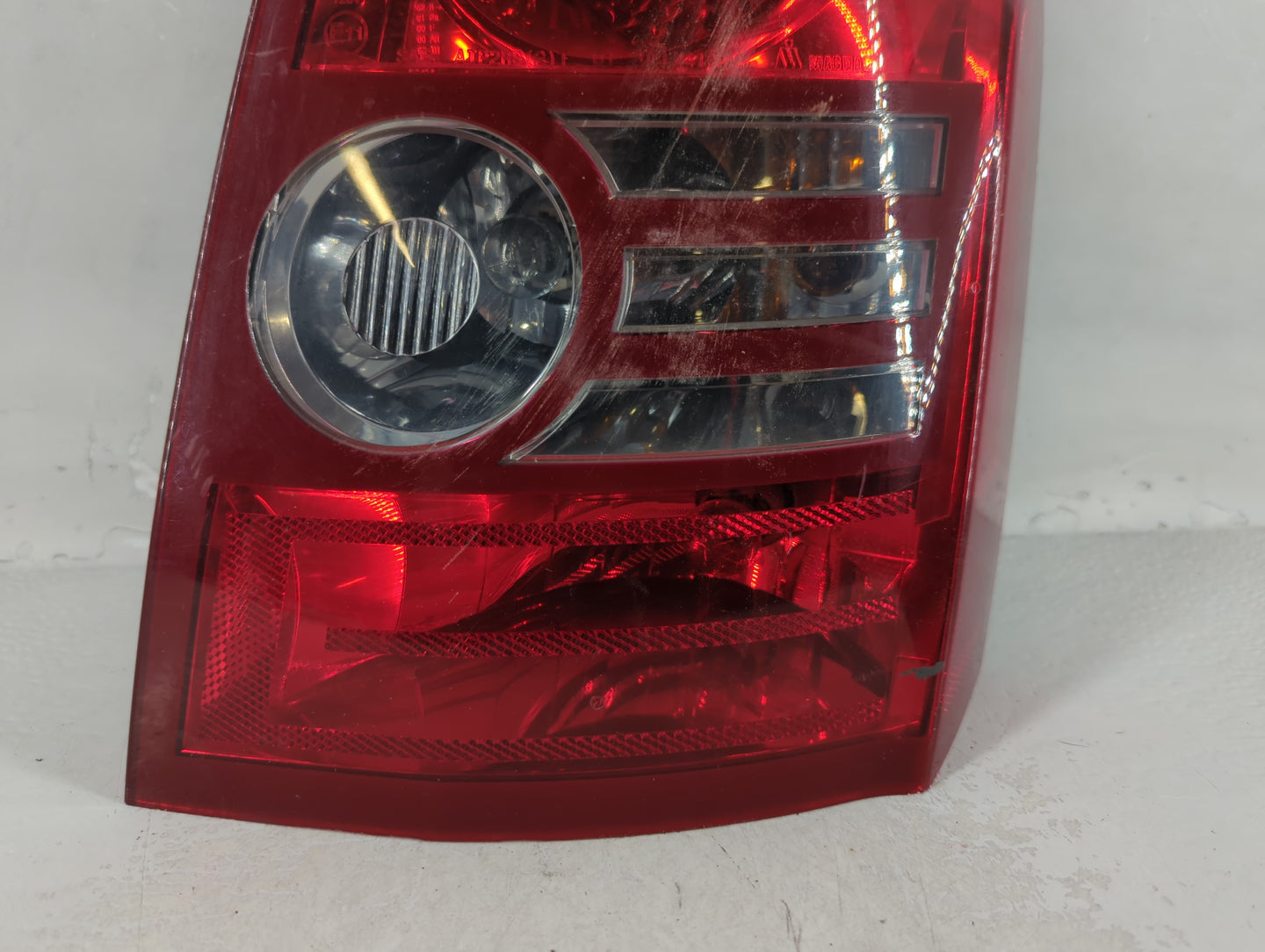 2008-2010 Chrysler 300 Tail Light Assembly Passenger Right OEM P/N:04806372AC 04806370A Fits Fits 2008 2009 2010 OEM Used Au