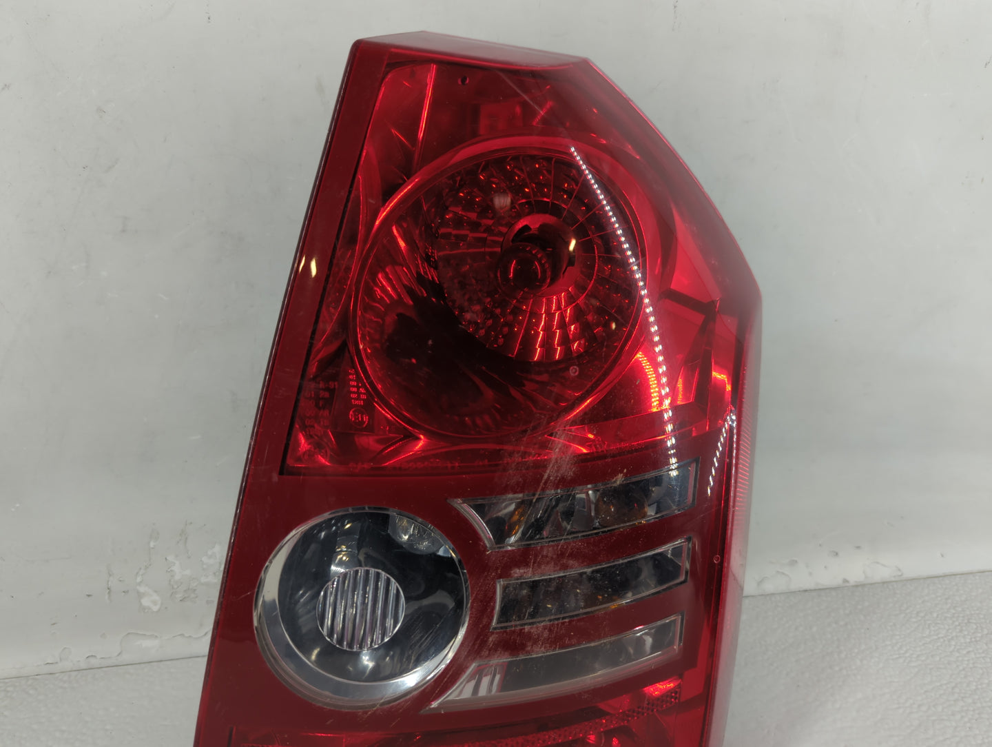 2008-2010 Chrysler 300 Tail Light Assembly Passenger Right OEM P/N:04806372AC 04806370A Fits Fits 2008 2009 2010 OEM Used Au