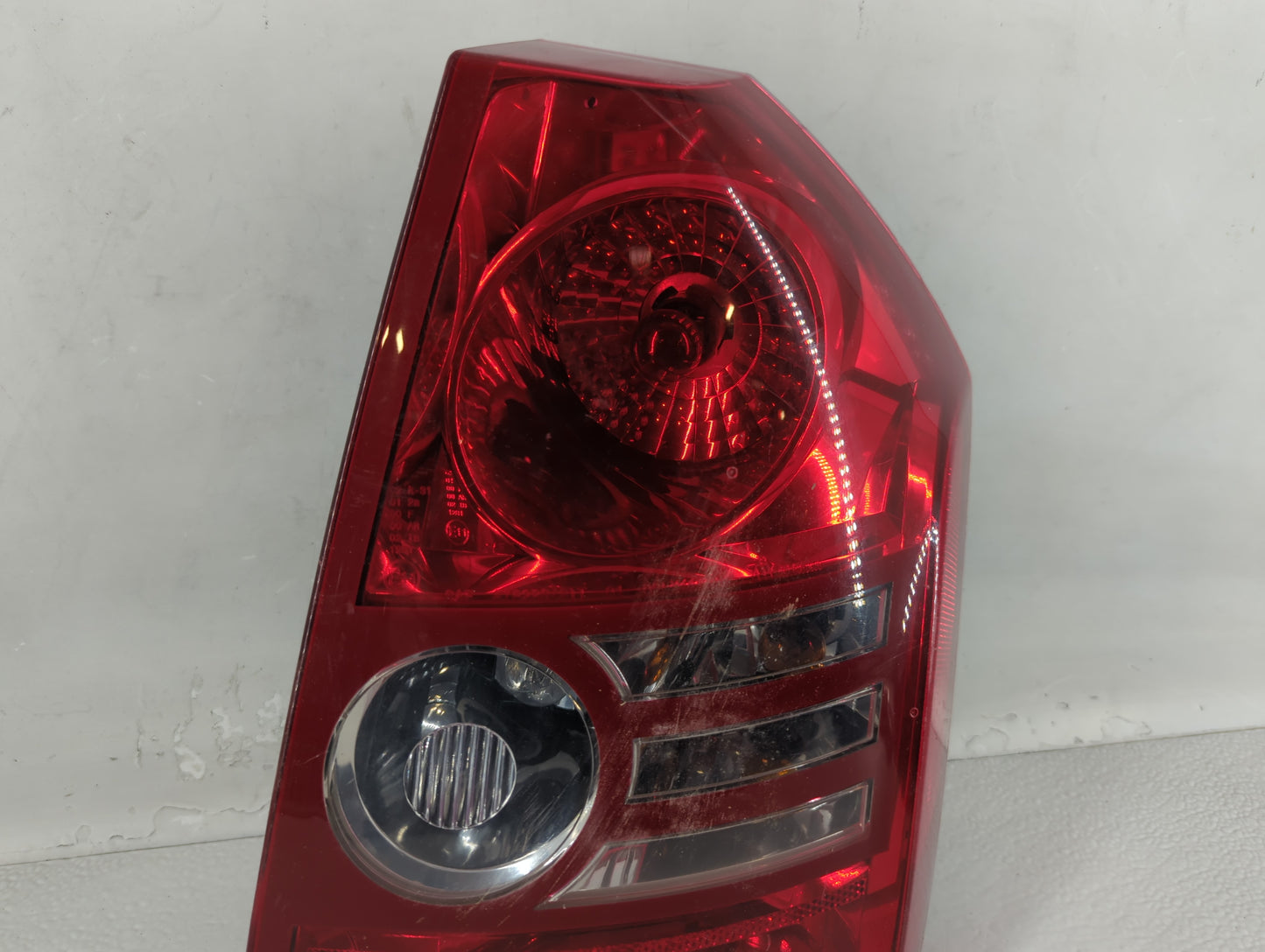 2008-2010 Chrysler 300 Tail Light Assembly Passenger Right OEM P/N:04806372AC 04806370A Fits Fits 2008 2009 2010 OEM Used Au