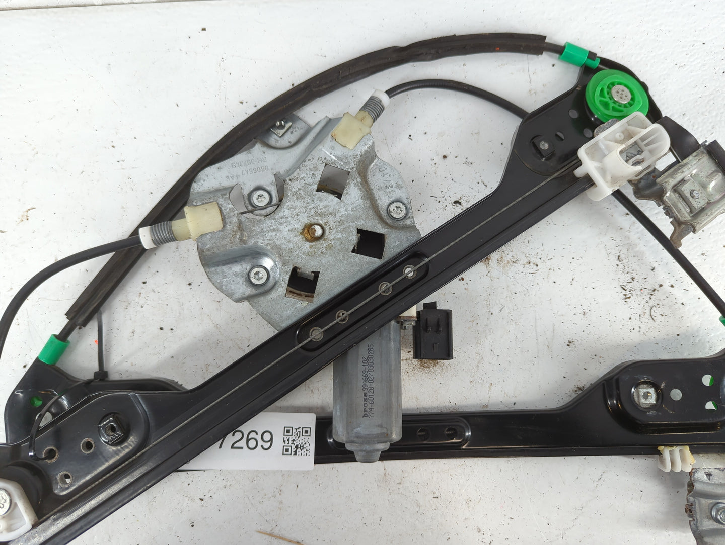 2005-2010 Chrysler 300 Used Window Regulator Passenger Front - Oemusedautoparts1.com