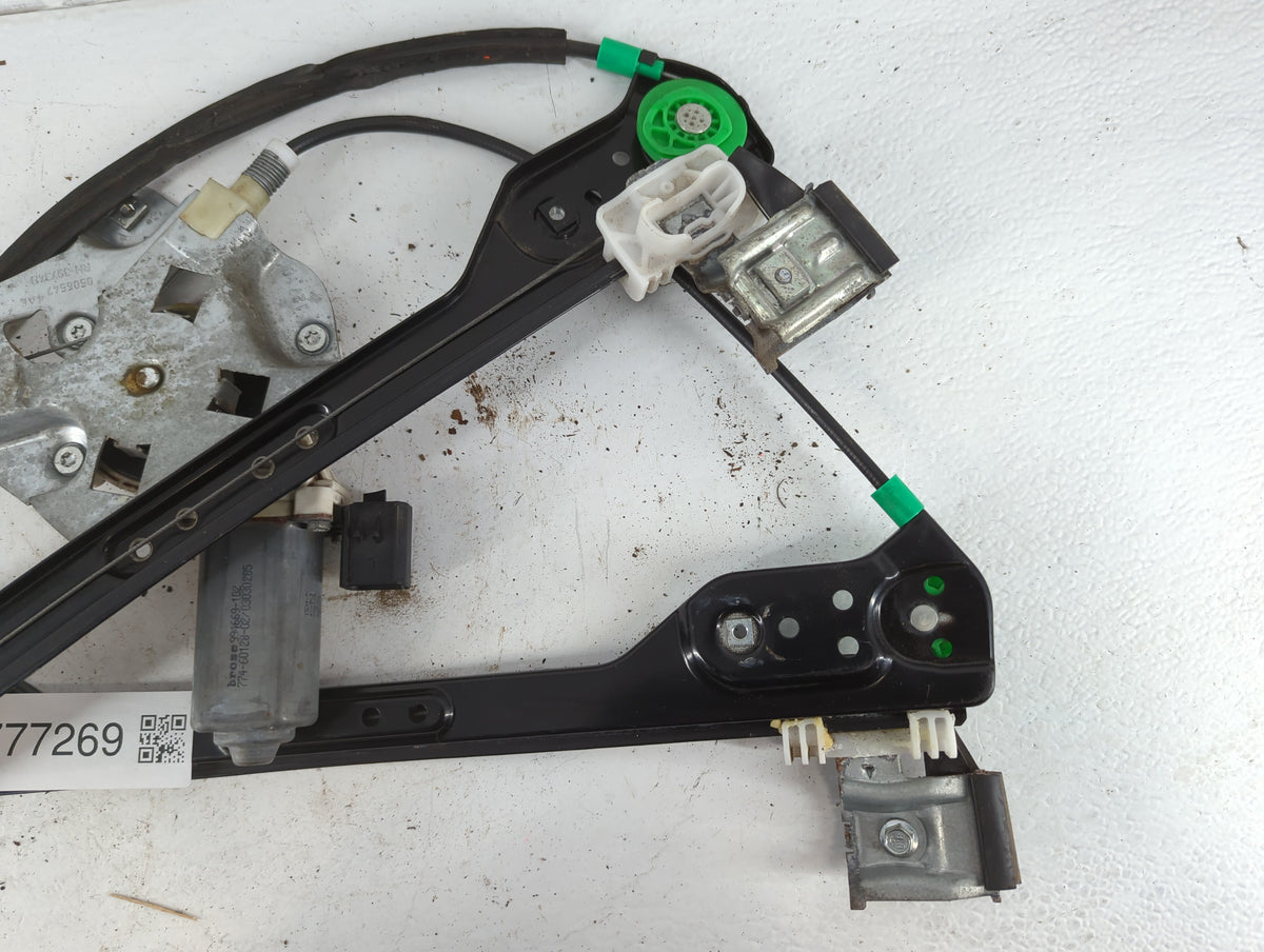 2005-2010 Chrysler 300 Used Window Regulator Passenger Front 777269 - Oemusedautoparts1.com