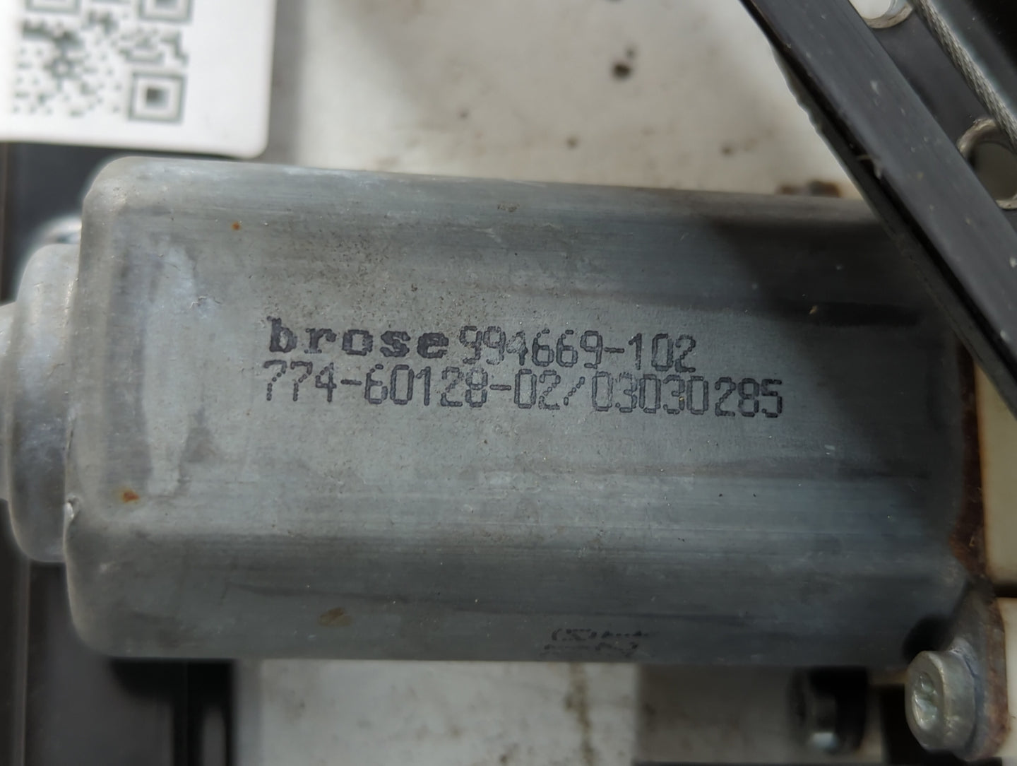 2005-2010 Chrysler 300 Used Window Regulator Passenger Front - Oemusedautoparts1.com