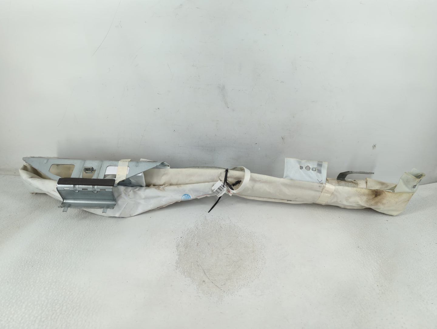 2010-2010 Chrysler 300 Driver Curtain Air Bag Oem - Oemusedautoparts1.com